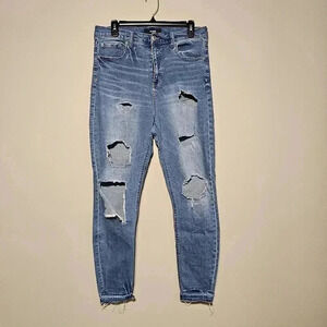 Aero High Rise Cheeky Jegging Women’s Size 12 Distressed Denim Jeans Blue